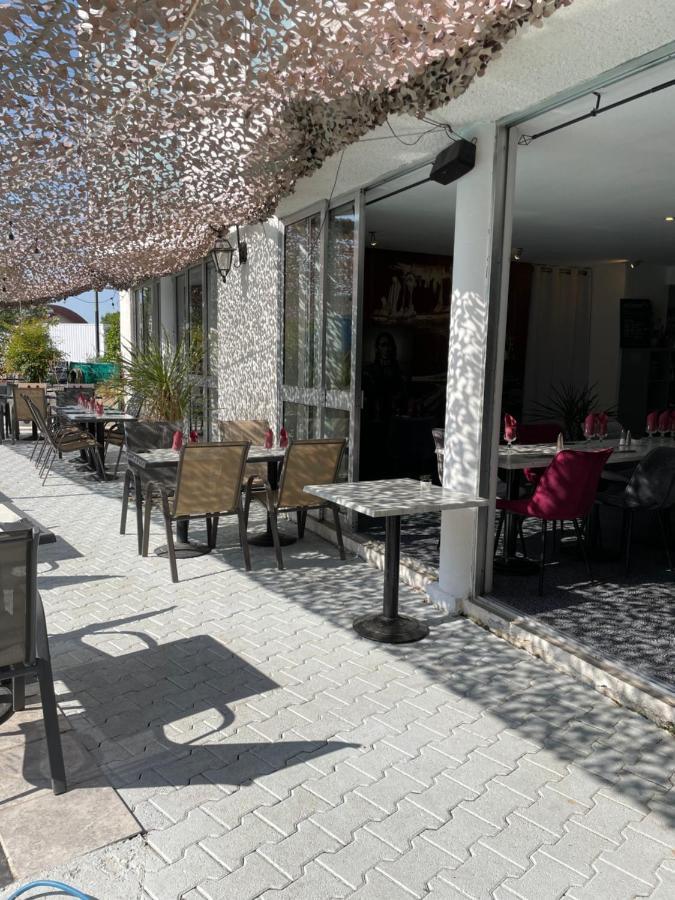 Hotel La Cle Saint-André-de-Sangonis Eksteriør bilde
